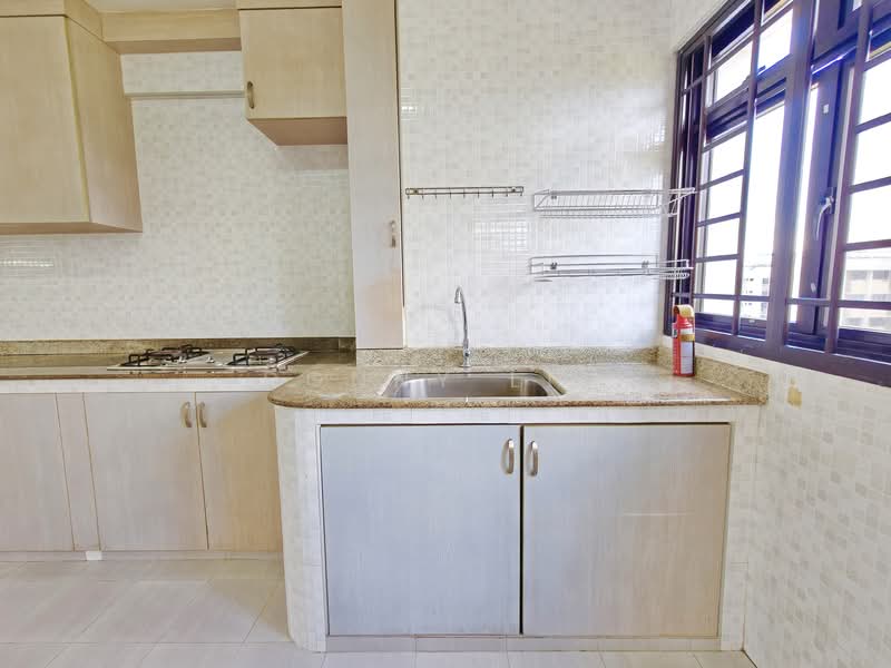 554 Bedok North Street 3 HDB Flat For Sale at S$ 498,000 | PropertyGuru Singapore - Kitchen