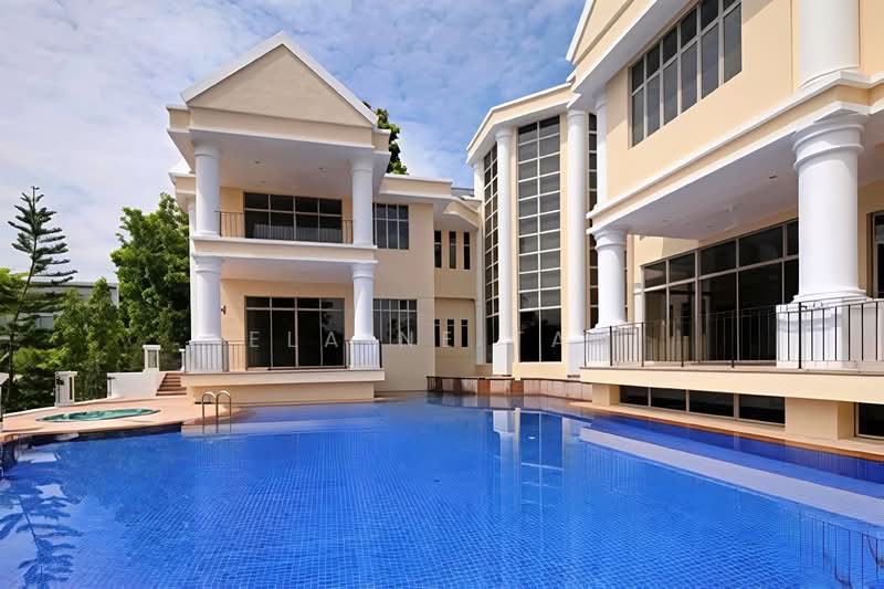 Villas Holland, Bukit Sedap Road, 6 Bedrooms, 12,486 sqft, Detached House For Rent, by Elaine Tan, 500085833 - Exterior - PropertyGuru.com.sg