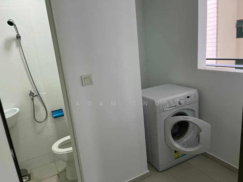 The Topiary, 11 Fernvale Lane, 2 Bedrooms, 914 sqft, Executive Condominium For Rent, by Adam Tng, 500085840 - Bathroom - PropertyGuru.com.sg