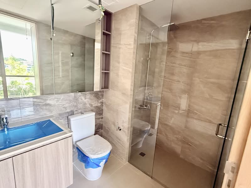 The Botany at Dairy Farm Condominium For Sale at S$ 1,598,000 | PropertyGuru Singapore - Master Bathroom