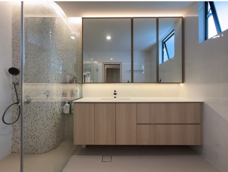 The Summit Condominium For Sale at S$ 3,600,000 | PropertyGuru Singapore - Bathroom