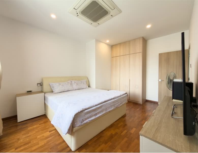 The Summit Condominium For Sale at S$ 3,600,000 | PropertyGuru Singapore - Bedroom