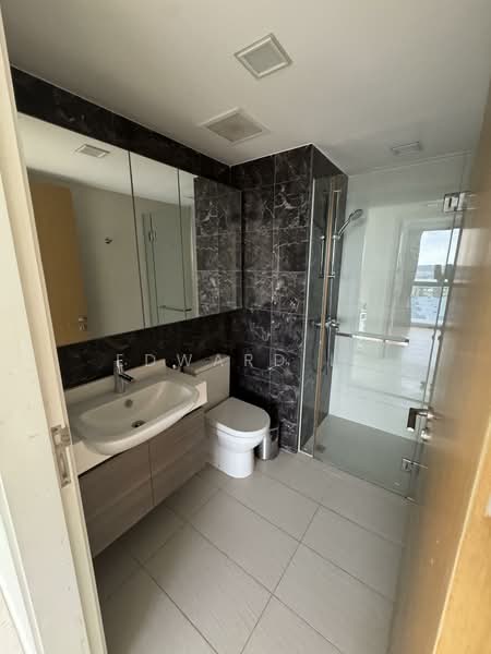 Skies Miltonia, 3 Miltonia Close, 4 Bedrooms, 2,842 sqft, Condominium For Rent, by Edward Li, 500085884 - Bathroom - PropertyGuru.com.sg