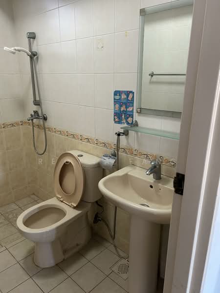 183 Bedok North Road, 183 Bedok North Road, 3 Bedrooms, 990 sqft, HDB Flat For Rent, by Regina Fang, 500085891 - Bathroom - PropertyGuru.com.sg