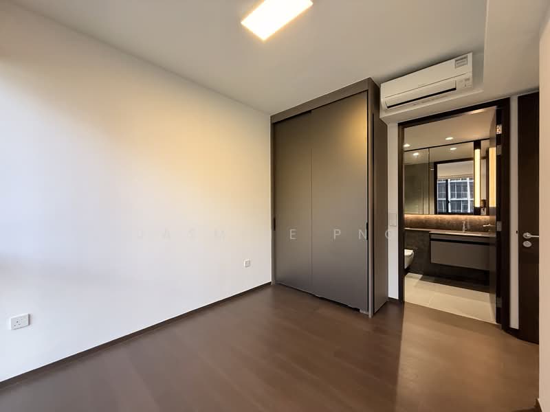 Tembusu Grand, 96 Jalan Tembusu, 2 Bedrooms, 743 sqft, Condominium For Rent, by Jasmine Png, 500085893 - Master Bedroom - PropertyGuru.com.sg