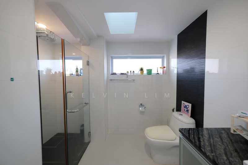 ⭐️Spacious Terrace Living at Meragi ⭐️ Terraced House For Sale at S$ 5,388,888 | PropertyGuru Singapore - Bathroom