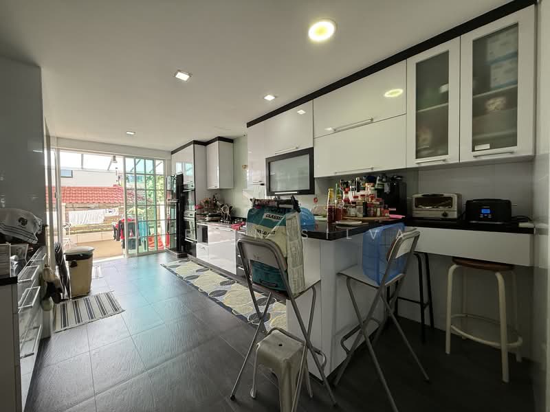 Kew Vale Terraced House For Sale at S$ 2,880,000 | PropertyGuru Singapore - Kitchen