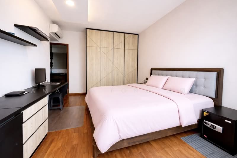 Park Green Condominium For Sale at S$ 1,699,999 | PropertyGuru Singapore - Bedroom