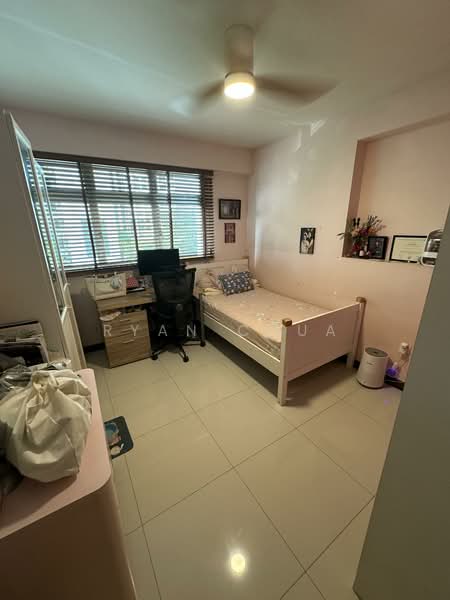416B Fernvale Link HDB Flat For Sale at S$ 765,000 | PropertyGuru Singapore - Bedroom