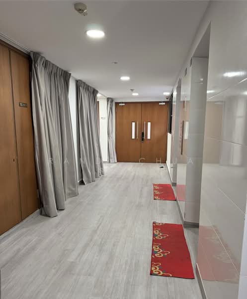 Paya Lebar Office & Commercial Business Space, , 4,400 sqft, Shop / Shophouse For Rent, by Randy Chua 蔡宗霖, 500085923 - Corridor - CommercialGuru.com.sg