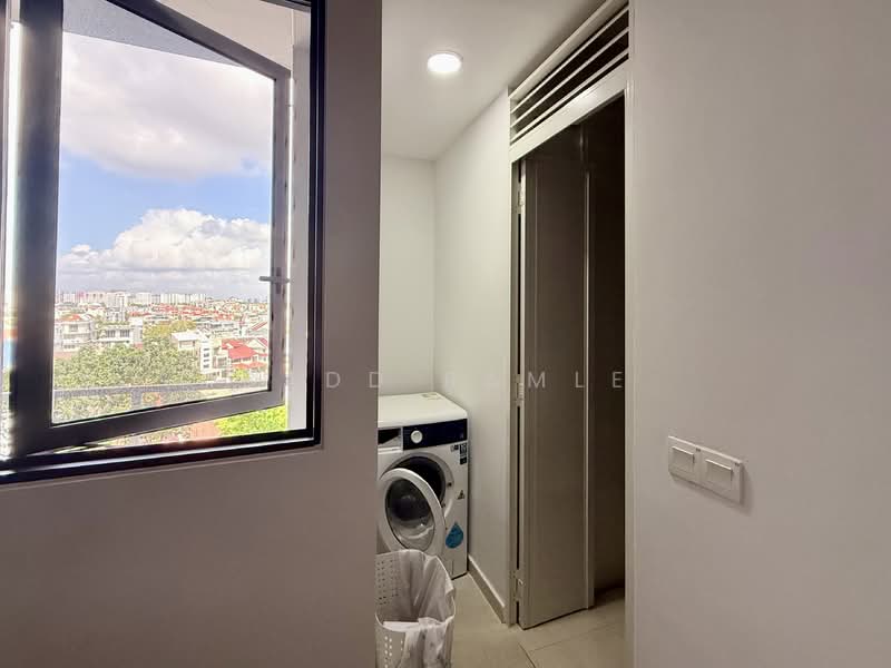 The Florence Residences Condominium For Sale at S$ 2,188,000 | PropertyGuru Singapore - Kitchen to Utility