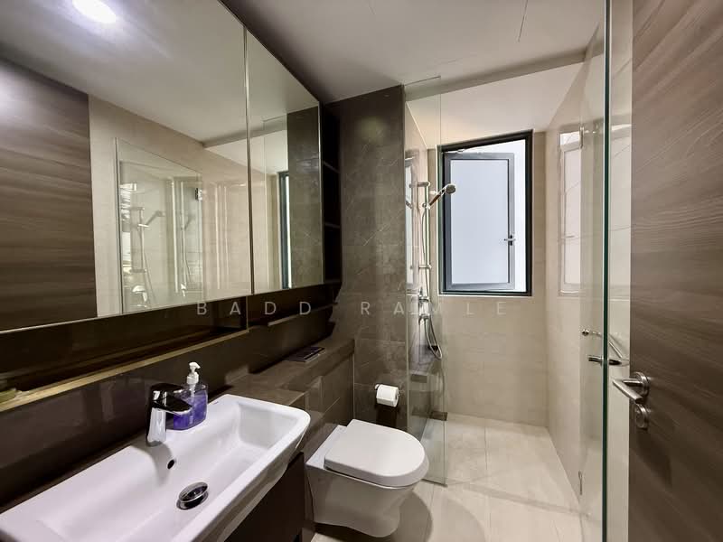 The Florence Residences Condominium For Sale at S$ 2,188,000 | PropertyGuru Singapore - Common Bathroom