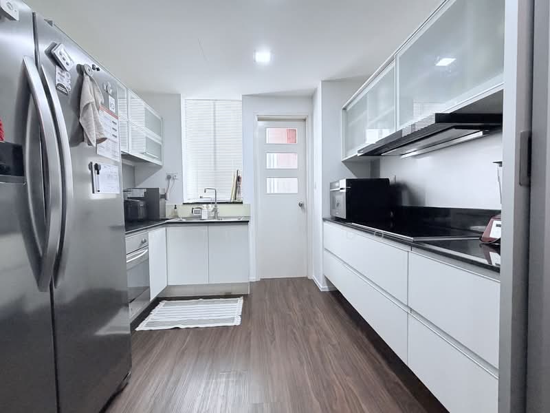 Kerrisdale Condominium For Sale at S$ 1,670,000 | PropertyGuru Singapore - Kitchen