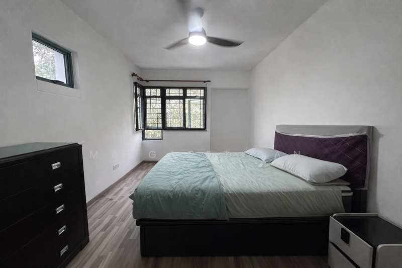 453 Choa Chu Kang Avenue 4 HDB Flat For Sale at S$ 625,000 | PropertyGuru Singapore - Bedroom
