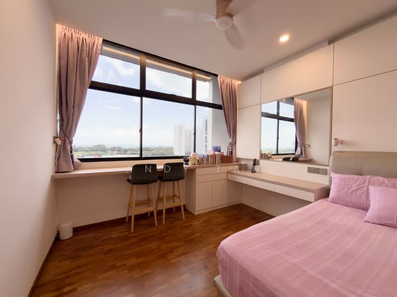 The Summit Condominium For Sale at S$ 3,600,000 | PropertyGuru Singapore - Bedroom 1