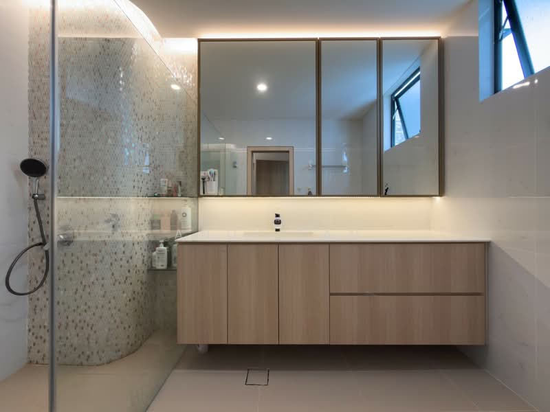 The Summit Condominium For Sale at S$ 3,600,000 | PropertyGuru Singapore - Bathroom