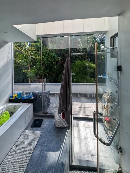 La Suisse I, 58 Swiss View, 5 Bedrooms, 4,300 sqft, Terraced House For Rent, by Sven Hein, 500085952 - Bathroom - PropertyGuru.com.sg