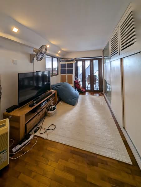 La Suisse I, 58 Swiss View, 5 Bedrooms, 4,300 sqft, Terraced House For Rent, by Sven Hein, 500085952 - Living Room - PropertyGuru.com.sg