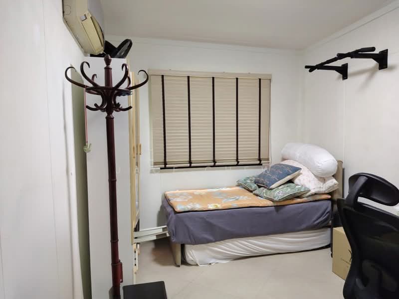 250C Compassvale Street HDB Flat For Sale at S$ 800,000 | PropertyGuru Singapore - Bedroom