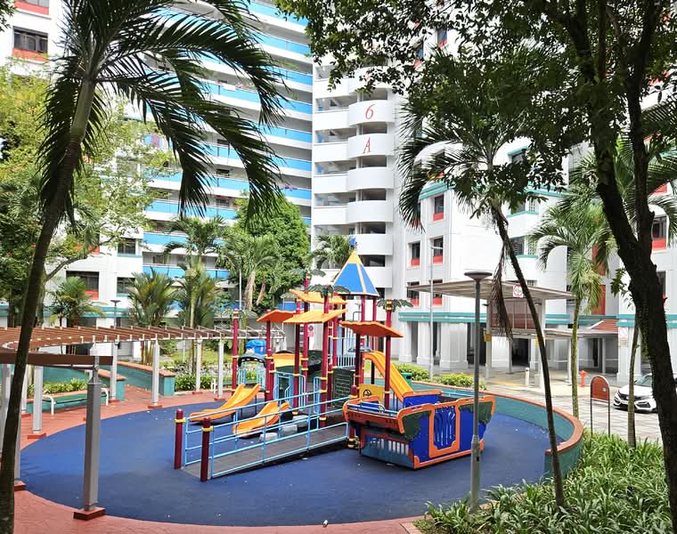 choa chu kang crescent HDB Flat For Sale at S$ 620,000 | PropertyGuru Singapore - Exterior