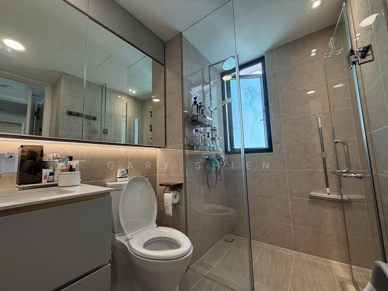 Kingsford Waterbay Condominium For Sale at S$ 1,675,000 | PropertyGuru Singapore - Bathroom