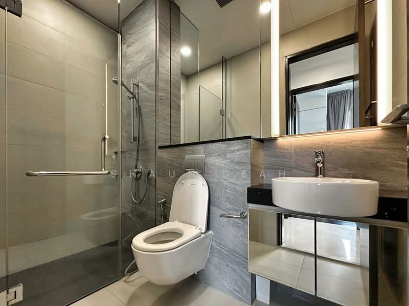 Kallang Riverside Condominium For Sale at S$ 2,480,000 | PropertyGuru Singapore - Bathroom