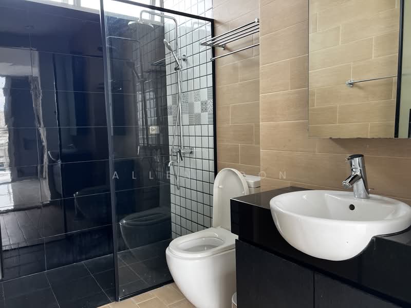 Auralis Apartment For Sale at S$ 2,188,000 | PropertyGuru Singapore - Bathroom