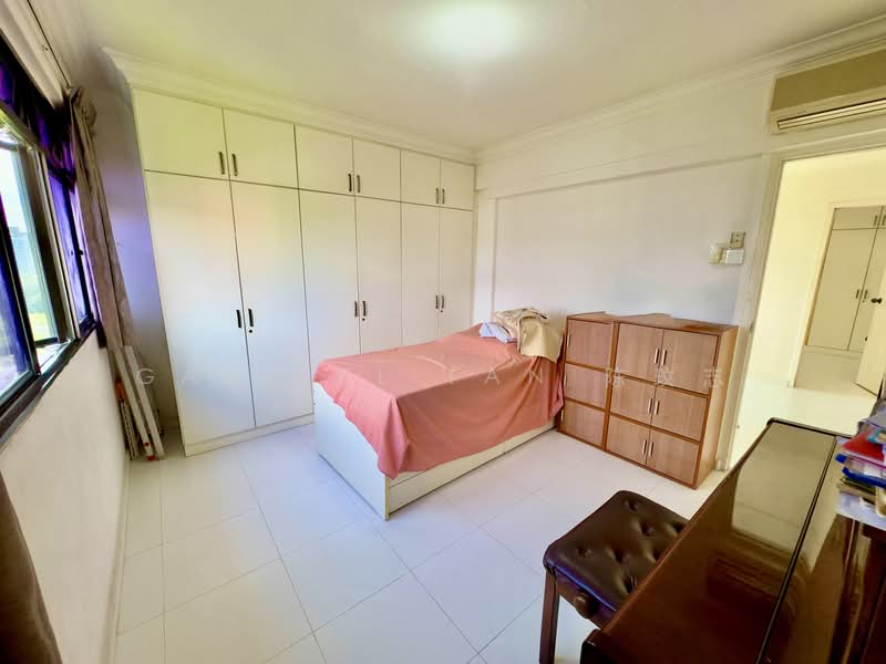 5 Farrer Road HDB Flat For Sale at S$ 1,050,000 | PropertyGuru Singapore - Bedroom