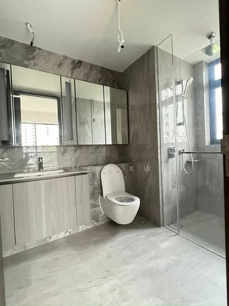 Piccadilly Grand Condominium For Sale at S$ 1,699,999 | PropertyGuru Singapore - Bathroom