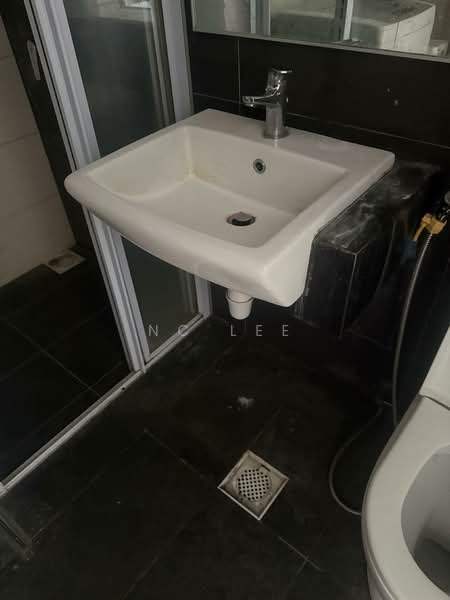 Suites @ East Coast, 171 Upper East Coast Road, 1 Bedroom, 377 sqft, Condominium For Rent, by NC Lee, 500086077 - Bathroom - PropertyGuru.com.sg