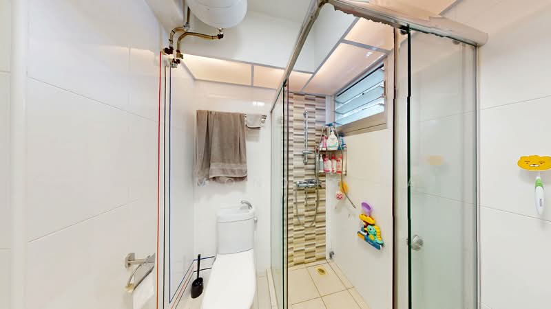 409D Northshore Drive HDB Flat For Sale at S$ 899,000 | PropertyGuru Singapore - Bathroom