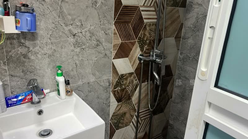 691A Choa Chu Kang Crescent, 691A Choa Chu Kang Crescent, Room Rental, 150 sqft, HDB Flat For Rent, by Michael Chin 陈俊雄, 500086086 - Bathroom - PropertyGuru.com.sg