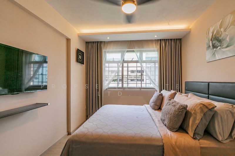 186A Bedok North Street 4 HDB Flat For Sale at S$ 900,000 | PropertyGuru Singapore - Bedroom