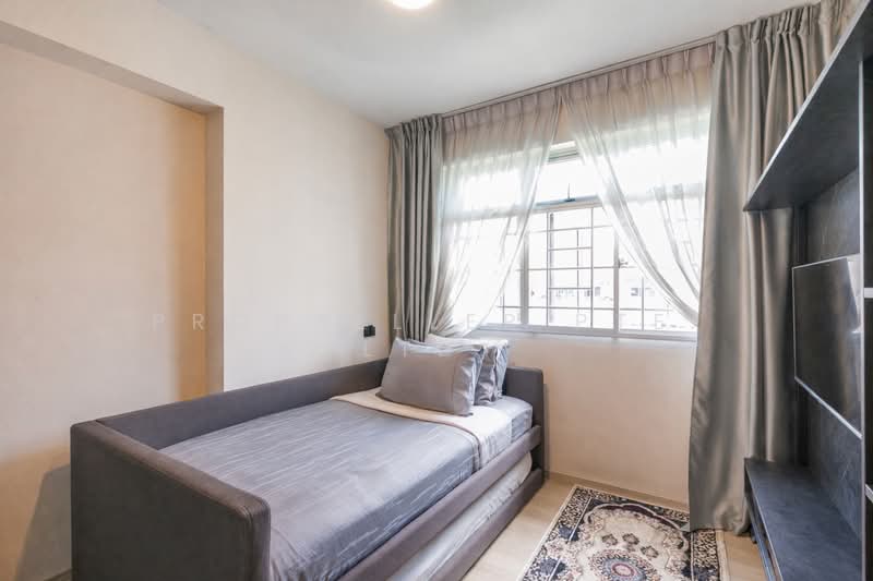 186A Bedok North Street 4 HDB Flat For Sale at S$ 900,000 | PropertyGuru Singapore - Bedroom