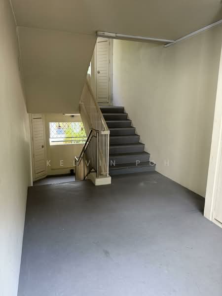 826 Woodlands Street 81 HDB Flat For Sale at S$ 698,000 | PropertyGuru Singapore - Corridor