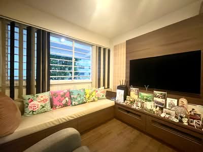 For Sale - 742 Woodlands Circle