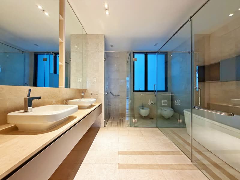 Trilight Condominium For Sale at S$ 14,680,000 | PropertyGuru Singapore - Bathroom