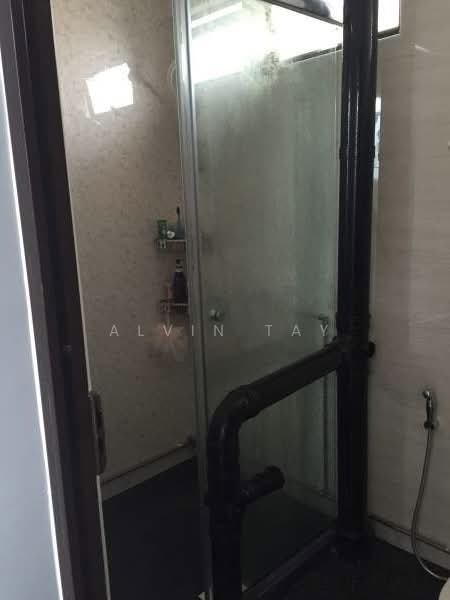 22 Sin Ming Road, 22 Sin Ming Road, 2 Bedrooms, 721 sqft, HDB Flat For Rent, by Alvin Tay, 500086151 - Bathroom - PropertyGuru.com.sg