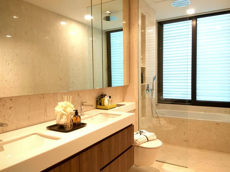 Modern Home w Lift & Terrace, , 5 Bedrooms, 5,052 sqft, Terraced House For Rent, by Eileen Wong, 500086152 - Bathroom - PropertyGuru.com.sg