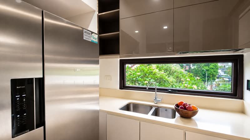 Modern Home w Lift & Terrace, , 5 Bedrooms, 5,052 sqft, Terraced House For Rent, by Eileen Wong, 500086152 - Kitchen - PropertyGuru.com.sg