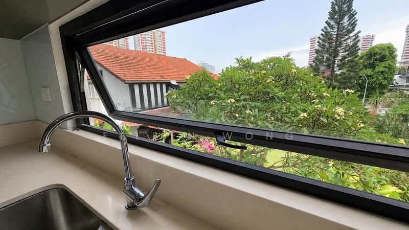 Modern Home w Lift & Terrace, , 5 Bedrooms, 5,052 sqft, Terraced House For Rent, by Eileen Wong, 500086152 - View - PropertyGuru.com.sg