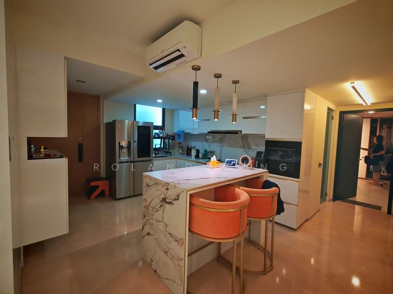 Blossom Residences Executive Condominium For Sale at S$ 1,770,000 | PropertyGuru Singapore - Kitchen