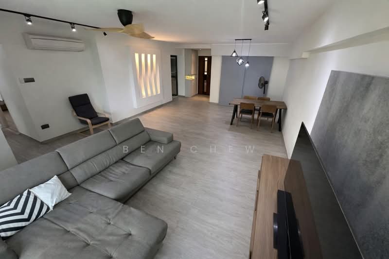 685C Woodlands Drive 73 HDB Flat For Sale at S$ 688,000 | PropertyGuru Singapore - Living Room