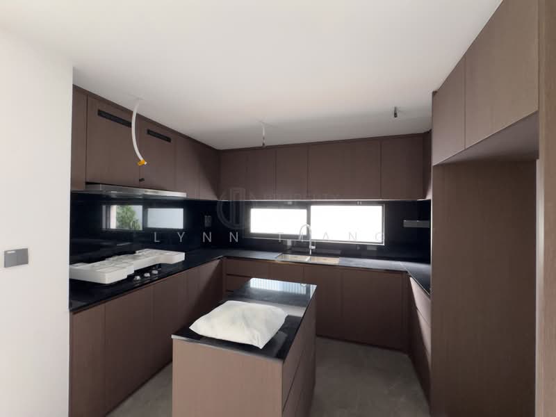 ❤️GIANT⚡️4 Levels Detached Bungalow in Braddell Heights Estate, Clifton Vale/ Sommerville Road/ Matlock Rise, 6 Bedrooms, 8,970 sqft, Bungalow House For Sale, by Lynn Tiang, 500086182 - Kitchen - PropertyGuru.com.sg