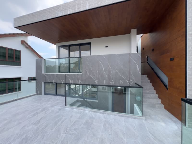 ❤️GIANT⚡️4 Levels Detached Bungalow in Braddell Heights Estate, Clifton Vale/ Sommerville Road/ Matlock Rise, 6 Bedrooms, 8,970 sqft, Bungalow House For Sale, by Lynn Tiang, 500086182 - Exterior - PropertyGuru.com.sg