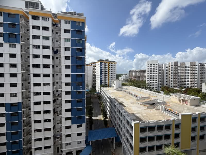 335 Sembawang Close HDB Flat For Sale at S$ 725,000 | PropertyGuru Singapore - Living Room View