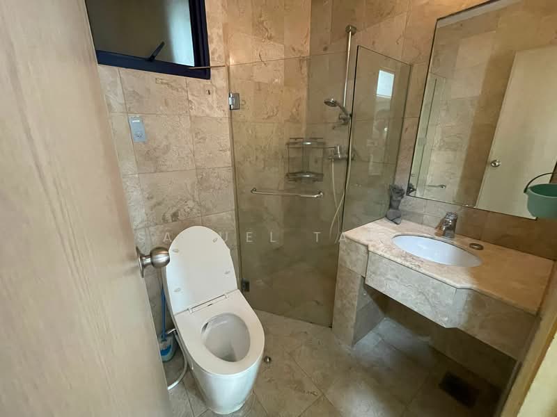 Nineteen Shelford, 19 Shelford Road, 2 Bedrooms, 947 sqft, Condominium For Rent, by Samuel Tang, 500086187 - Bathroom - PropertyGuru.com.sg
