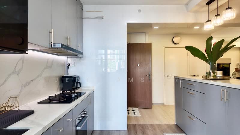 620A Tampines Street 61 HDB Flat For Sale at S$ 780,000 | PropertyGuru Singapore - Kitchen