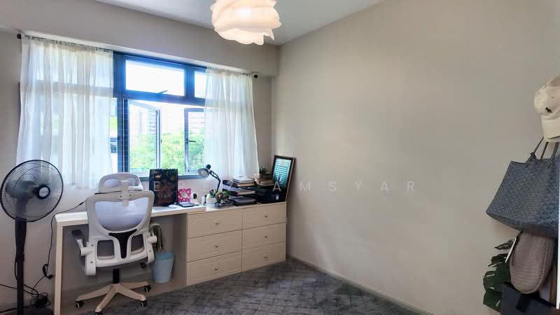 620A Tampines Street 61 HDB Flat For Sale at S$ 780,000 | PropertyGuru Singapore - Study
