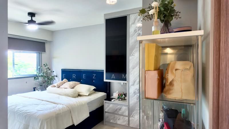 620A Tampines Street 61 HDB Flat For Sale at S$ 780,000 | PropertyGuru Singapore - Bedroom